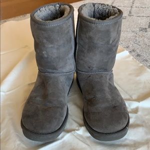 Gray Uggs size 8